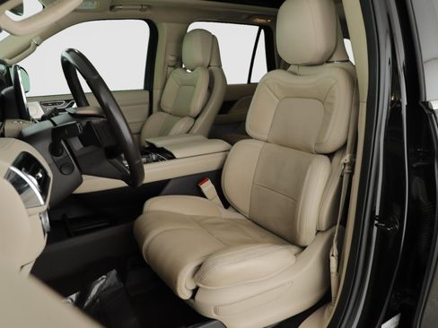 Used 2021 Lincoln Navigator Reserve AWD/4WD image 10