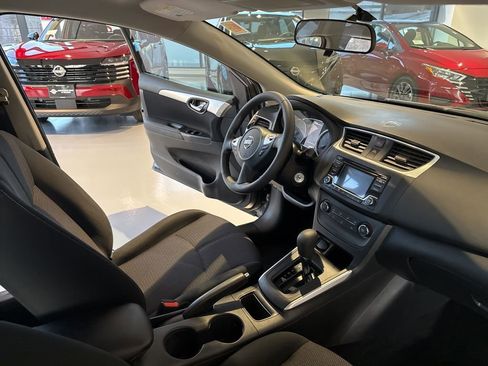 Used 2018 Nissan Sentra S image 28