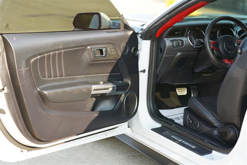 Used 2015 Ford Mustang Coupe RWD image 41