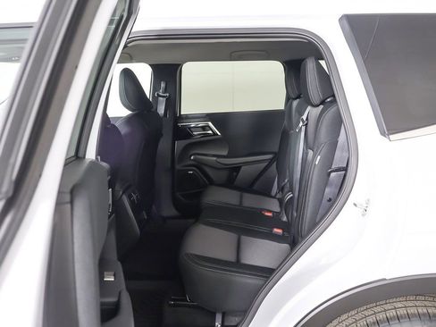 New 2026 Mitsubishi Outlander ES FWD image 30