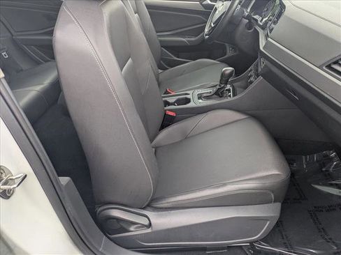 Used 2020 Volkswagen Jetta SE w/ SE Cold Weather Package FWD image 21