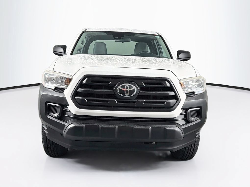 Used 2019 Toyota Tacoma SR AWD/4WD image 2