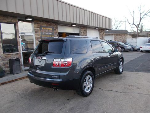 Used 2011 GMC Acadia SLE image 3