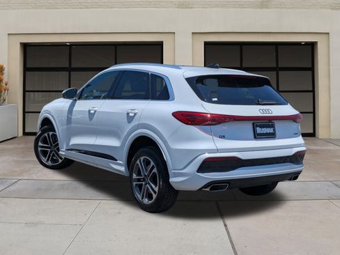 New 2025 Audi Q5 Premium image 3