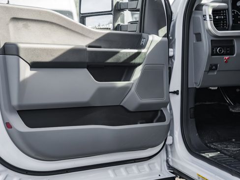 New 2026 Ford F550 4x4 Crew Cab image 46