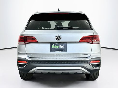 Used 2023 Volkswagen Taos SE AWD/4WD image 7
