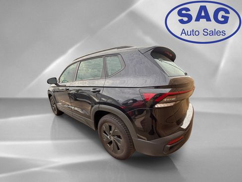 Used 2025 Volkswagen Taos S FWD image 4