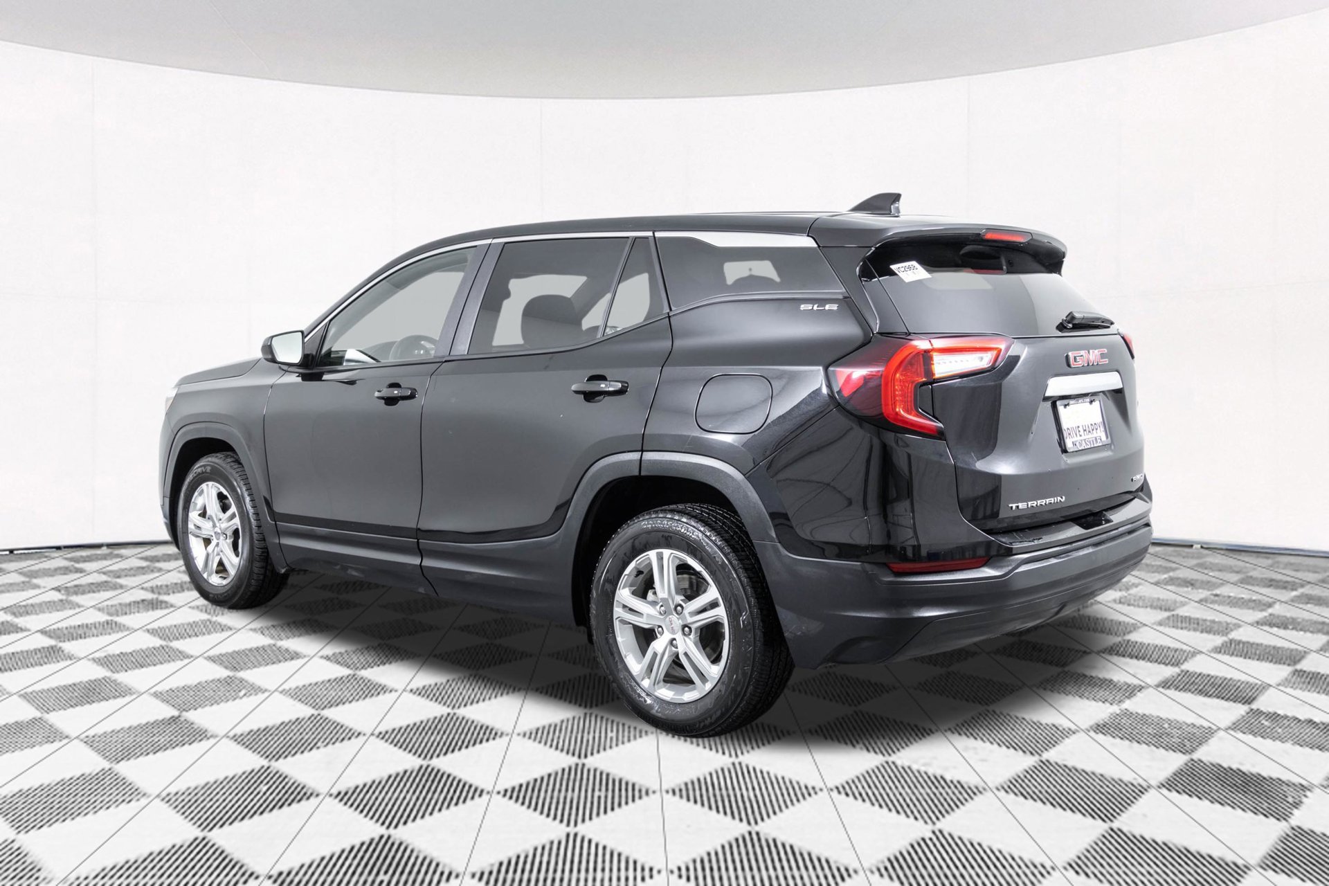Used 2024 GMC Terrain SLE AWD/4WD image 14