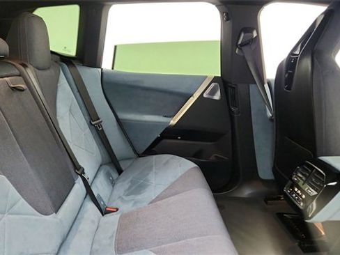 Used 2025 BMW iX xDrive50 image 25