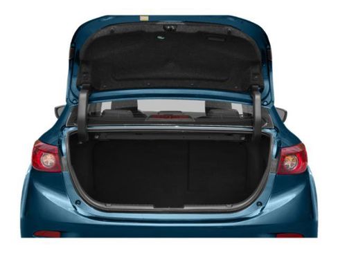 Used 2018 MAZDA MAZDA3 Sport w/ Preferred Equipment Package FWD image 15