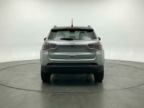 Used 2025 Jeep Compass Limited AWD/4WD image 7