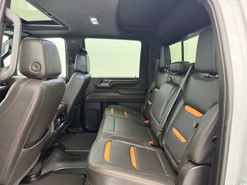 Used 2025 GMC Sierra 3500 AT4 w/ AT4 Premium Plus Package image 23