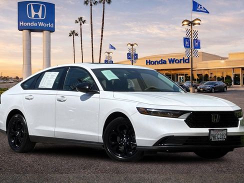Certified 2025 Honda Accord SE image 2