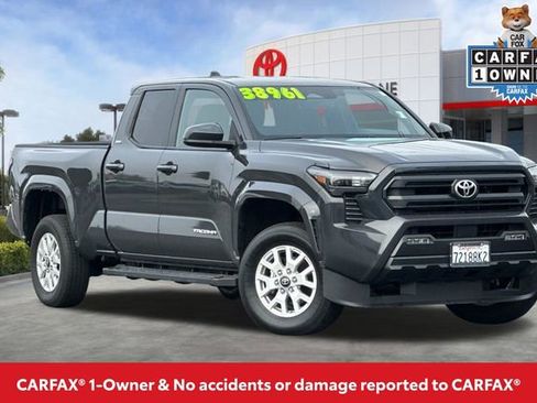 Used 2025 Toyota Tacoma SR5 image 2