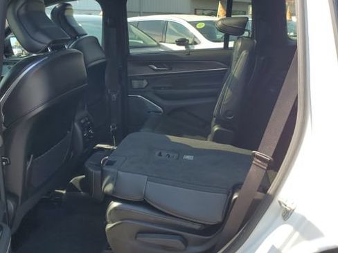 Certified 2021 Jeep Grand Cherokee L Overland w/ Luxury Tech Group IV AWD/4WD image 24