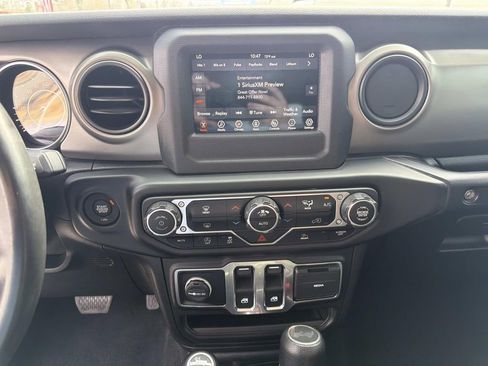 Used 2021 Jeep Wrangler Sport S image 24
