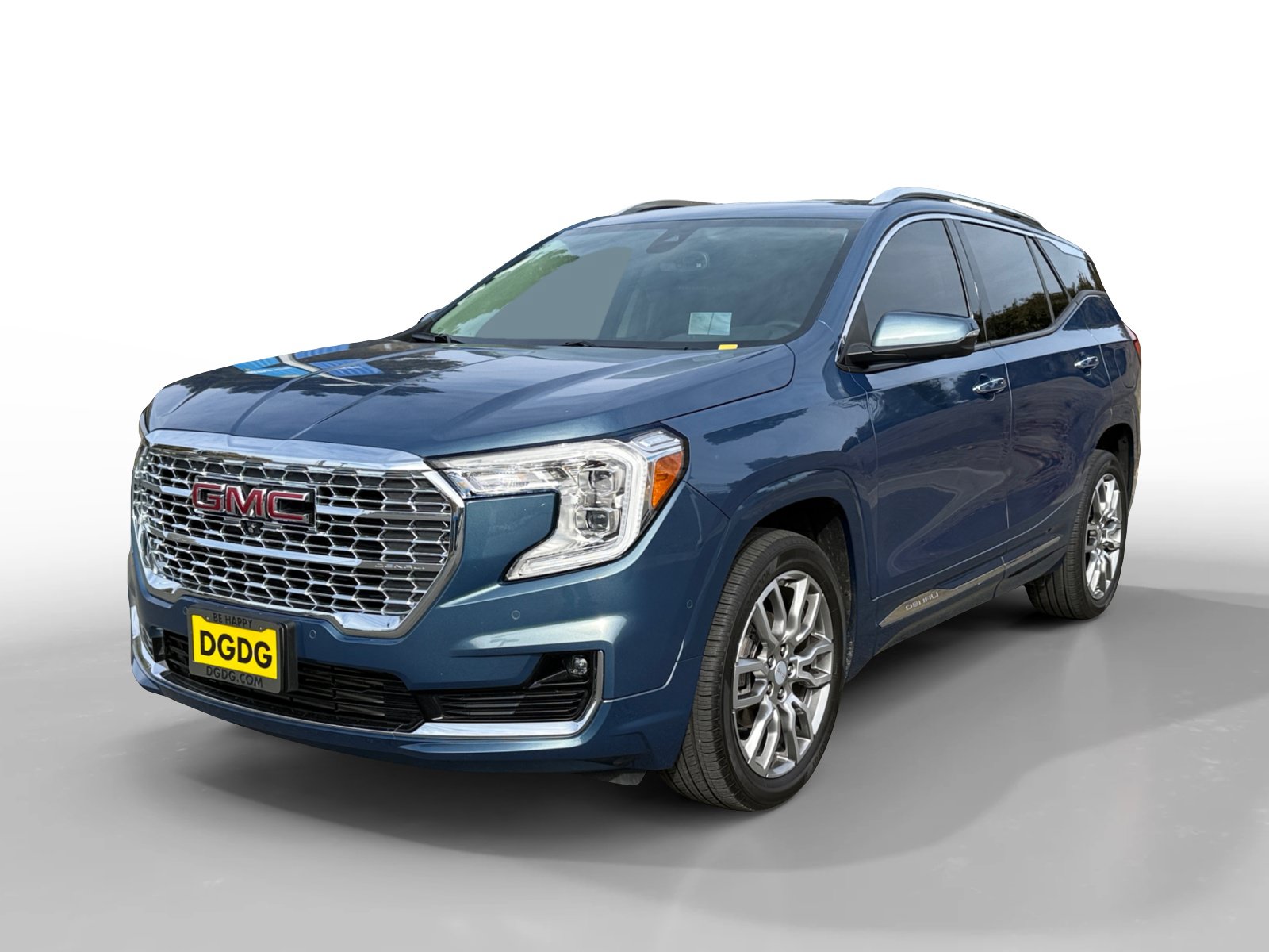Used 2024 GMC Terrain Denali w/ Denali Premium Package AWD/4WD image 1