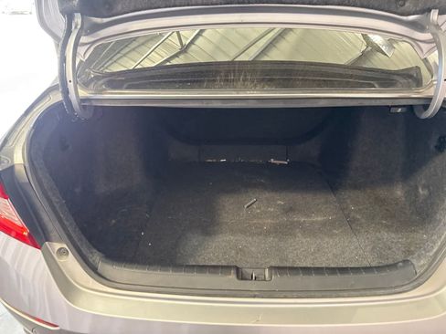 Used 2019 Honda Accord LX image 12