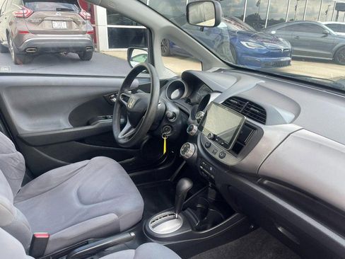 Used 2010 Honda Fit image 5