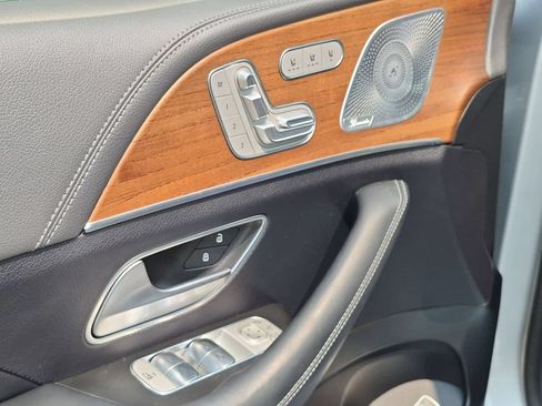 Used 2020 Mercedes-Benz GLE 450 4MATIC w/ MBUX Technology Package image 13