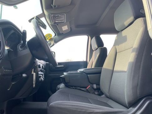 Used 2022 Chevrolet Silverado 2500 Custom w/ Custom Convenience Package image 9