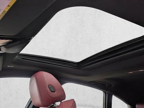 Used 2023 BMW i4 eDrive35 image 16