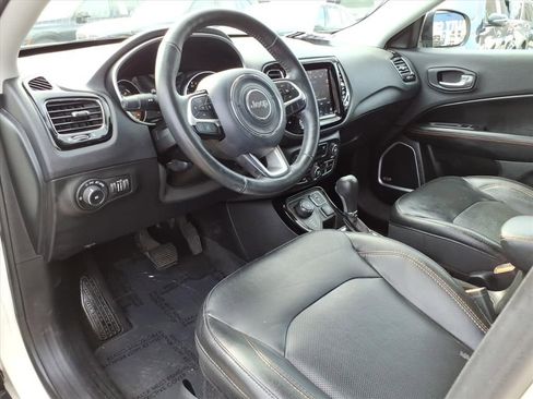 Used 2018 Jeep Compass Limited w/ Navigation Group image 12