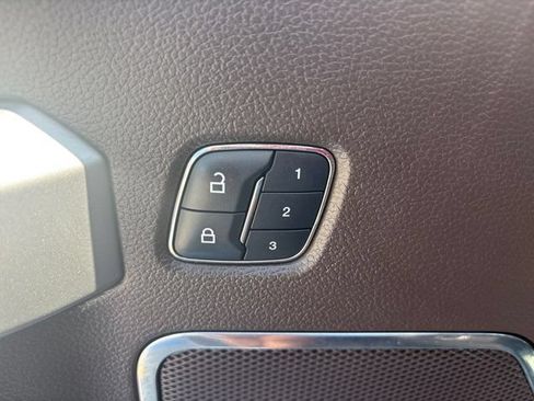 Used 2018 Ford F150 King Ranch w/ Equipment Group 601A Luxury AWD/4WD image 17