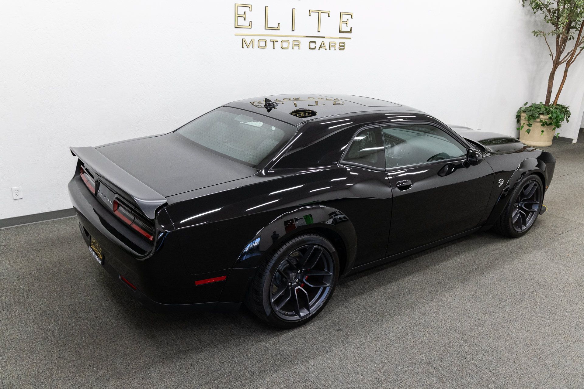 Used 2019 Dodge Challenger SRT Hellcat RWD image 24