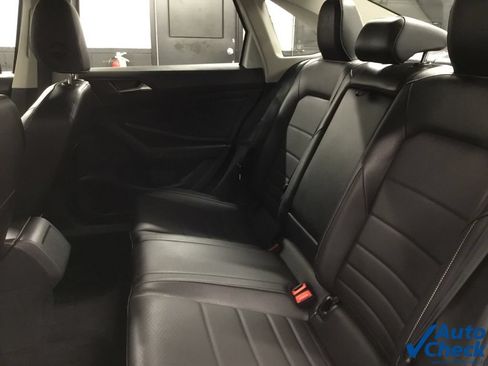 Used 2023 Volkswagen Jetta SE FWD image 30