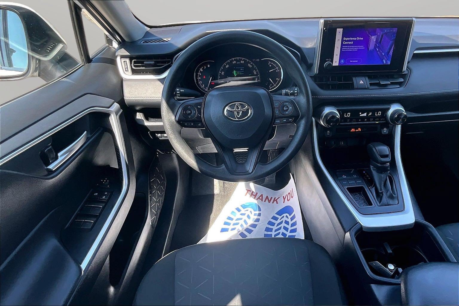 Used 2025 Toyota RAV4 XLE FWD image 5