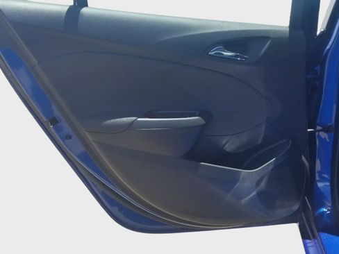 Used 2018 Chevrolet Cruze LT FWD image 10