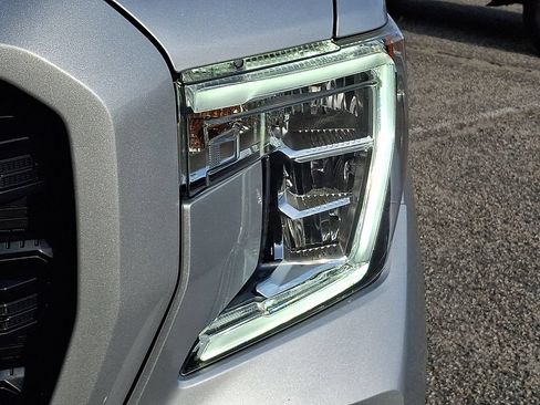 Used 2021 GMC Sierra 1500 Elevation AWD/4WD image 10