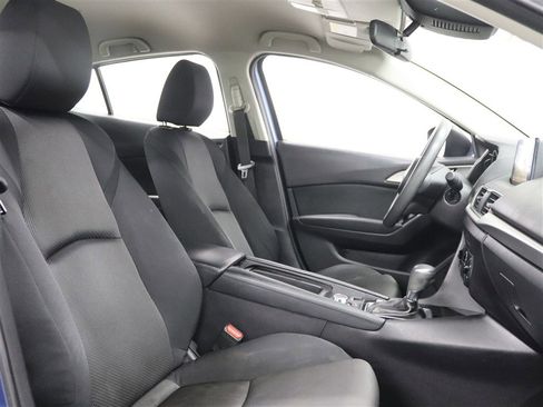 Used 2018 MAZDA MAZDA3 Sport image 15