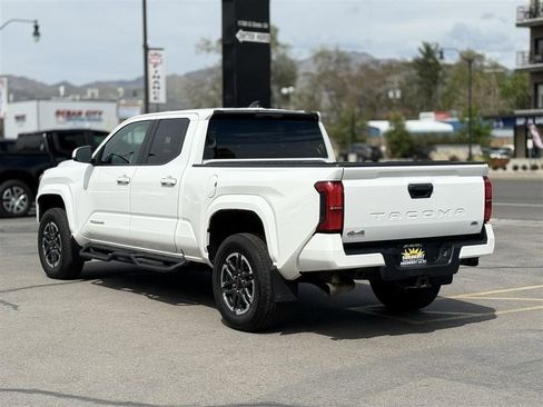 Used 2024 Toyota Tacoma SR5 AWD/4WD image 5