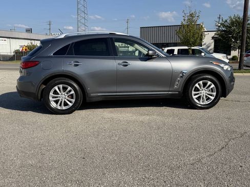Used 2017 INFINITI QX70 AWD w/ Premium Package image 7