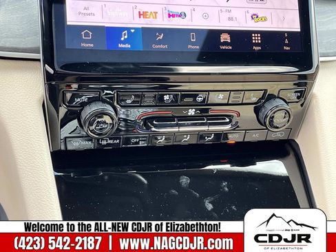 New 2025 Jeep Grand Cherokee L Limited w/ Luxury Tech Group II image 28