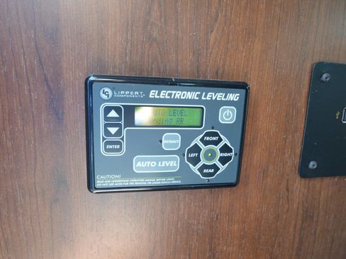 Used 2019 Ford E-450 and Econoline 450 Super Duty w/ Motorhome Prep Package RWD image 11