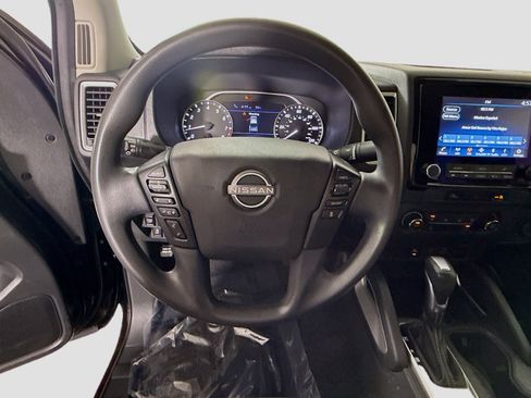 Used 2023 Nissan Frontier SV w/ Technology Package RWD image 13
