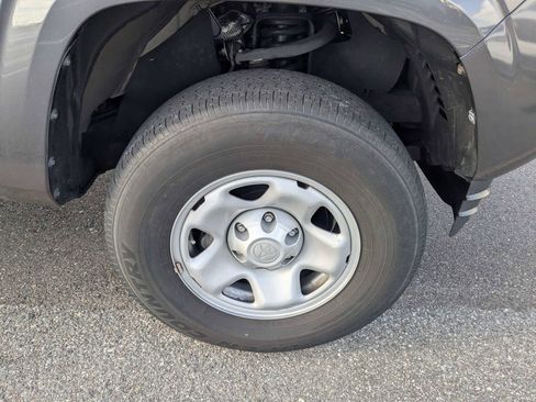 Used 2022 Toyota Tacoma SR AWD/4WD image 11