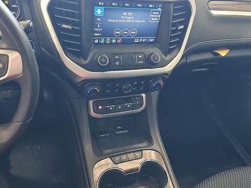 Used 2023 GMC Acadia SLE FWD image 13