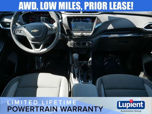Used 2023 Chevrolet TrailBlazer LT w/ Convenience Package AWD/4WD image 17