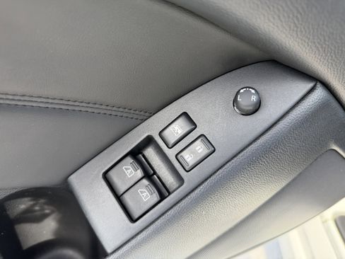 Used 2010 INFINITI G37 Journey w/ Premium Pkg image 13