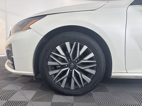 Used 2025 Nissan Altima 2.5 SV image 7