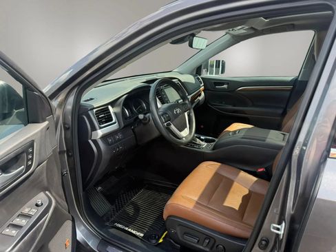 Used 2018 Toyota Highlander Limited Platinum AWD/4WD image 15