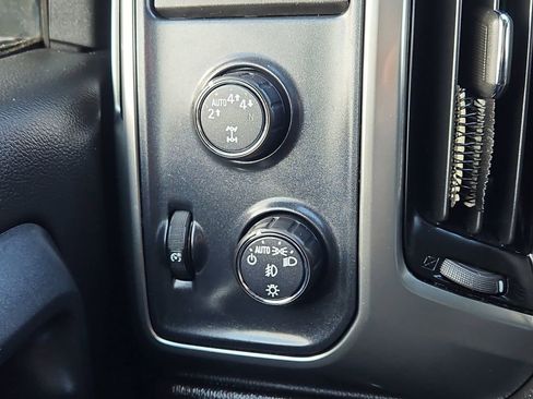 Used 2018 Chevrolet Silverado 1500 LT w/ All Star Edition image 16