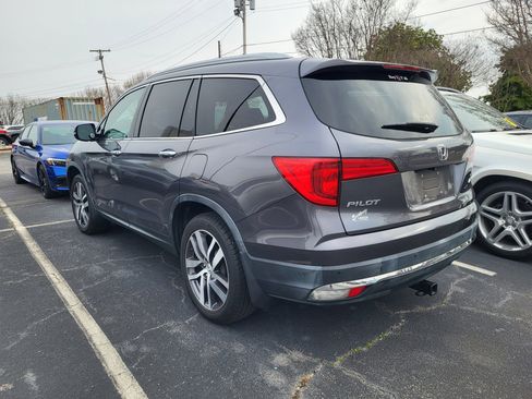 Used 2018 Honda Pilot Touring image 6