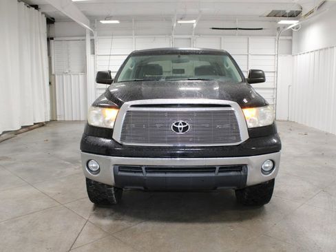 Used 2012 Toyota Tundra 4x4 CrewMax image 3