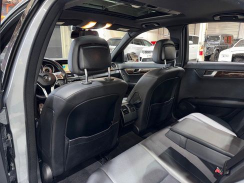 Used 2014 Mercedes-Benz C 250 Sedan image 12