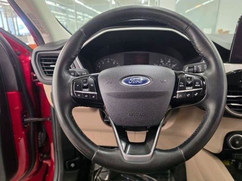 Used 2021 Ford Escape SE w/ Cold Weather Package FWD image 15